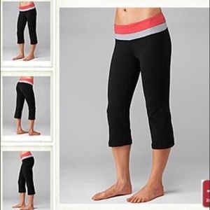 SALE! Groove Pant III 23" luon crop w/coral band